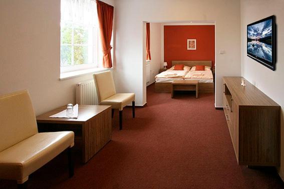 Wellness Hotel Hukvaldy Polopenze A Wellness V Cene Příbor 외부 사진