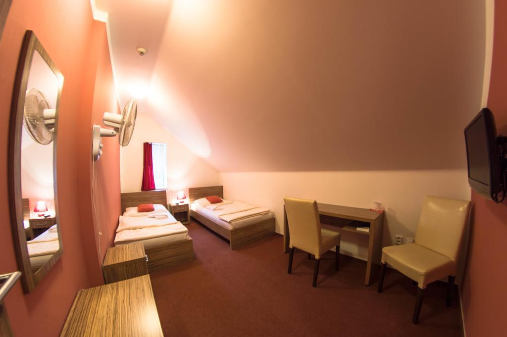 Wellness Hotel Hukvaldy Polopenze A Wellness V Cene Příbor 외부 사진